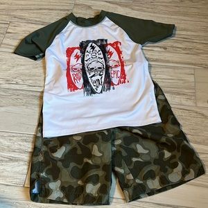 • Children’s Place Sport - matching bathing suit + rashguard set, 7/8 •